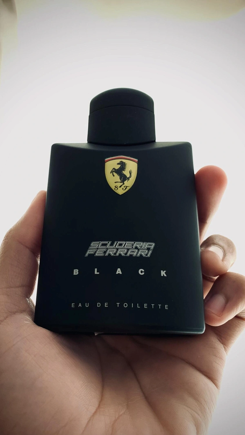 Ferrari Scuderia Black