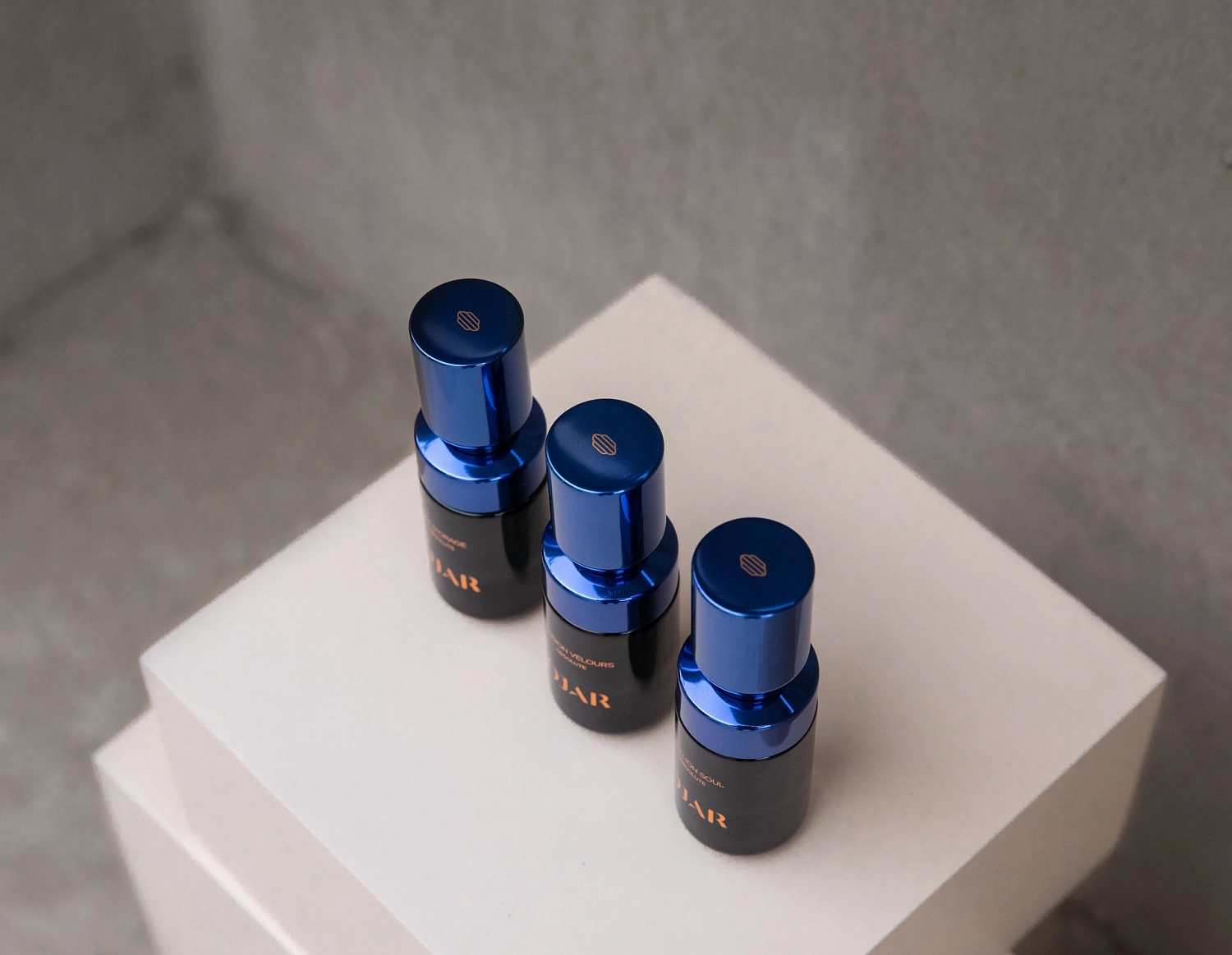 Ojar Bois Monochrome