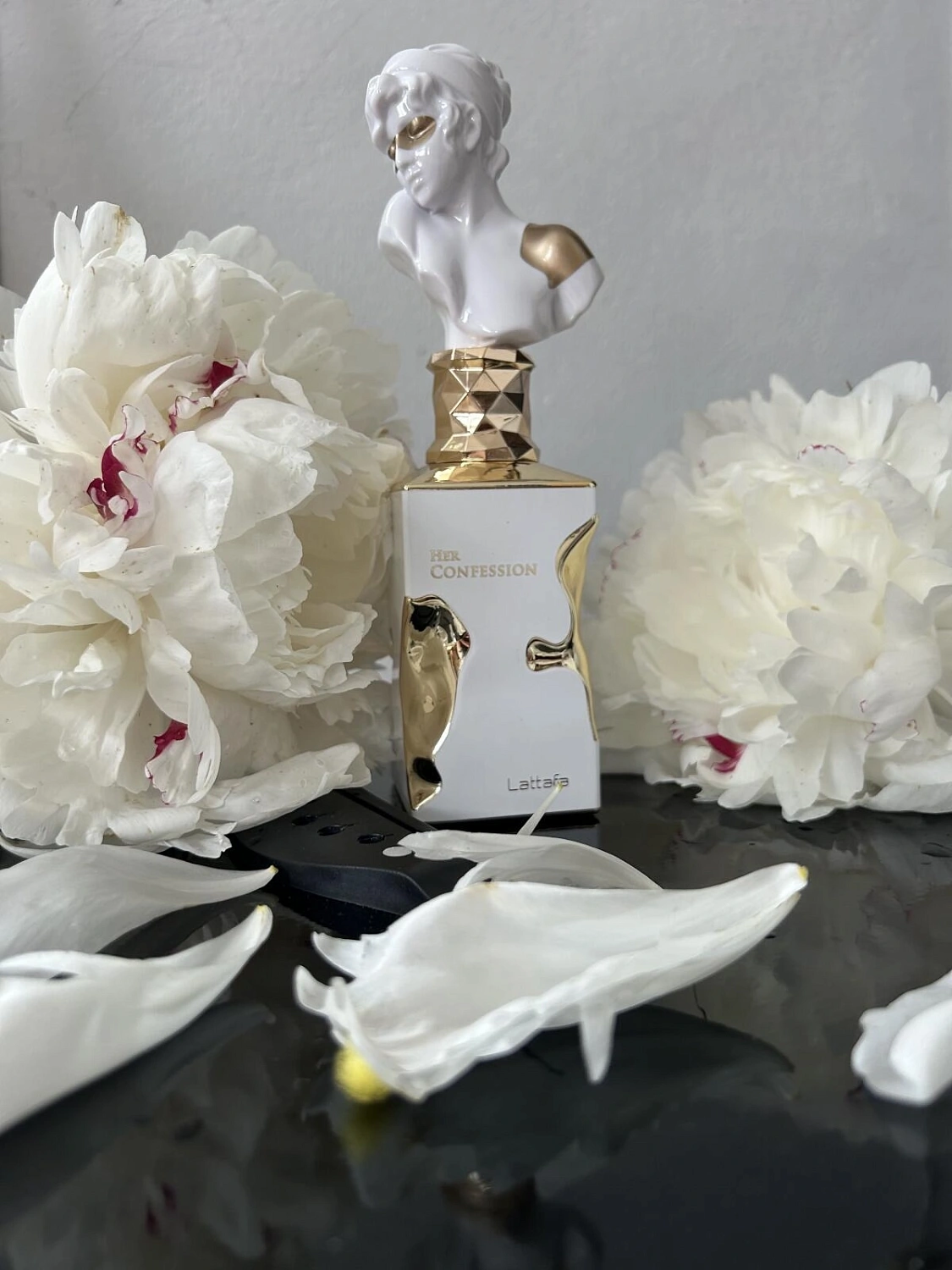 Lattafa Her Confession