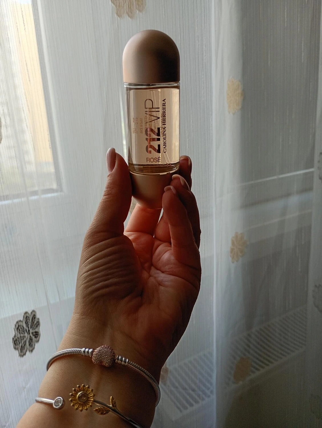 CAROLINA HERRERA 212 VIP Rose