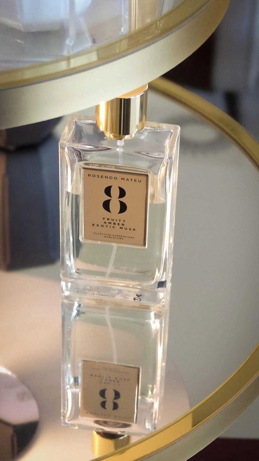 Rosendo Mateu Olfactive Expressions Rosendo Mateu № 8 Fruity, Amber, Exotic Musk