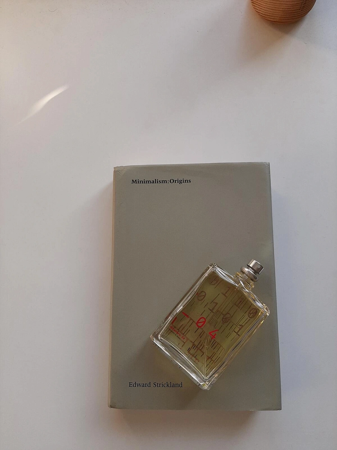 Escentric Molecules Escentric 04