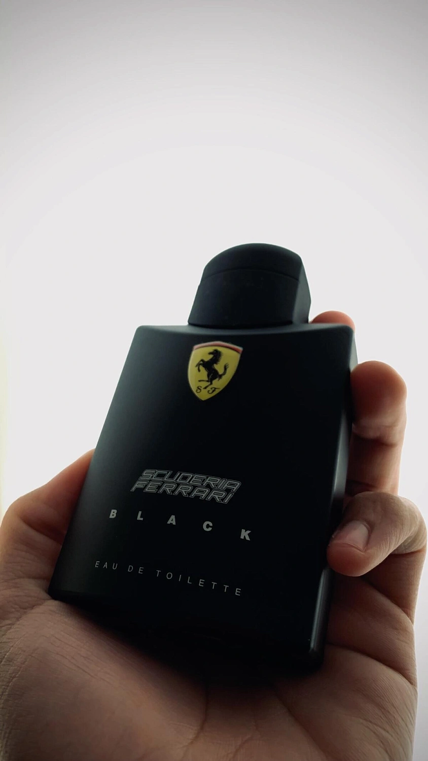 Ferrari Scuderia Black