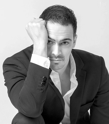 Открыть Pierre Guillaume (Пьер Гийом) Открыть Pierre Guillaume (Пьер Гийом)
