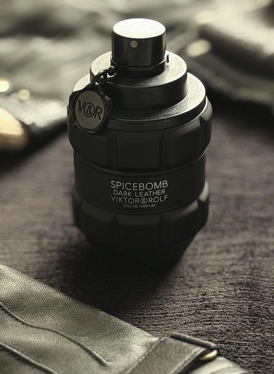 Viktor & Rolf Spicebomb Dark Leather