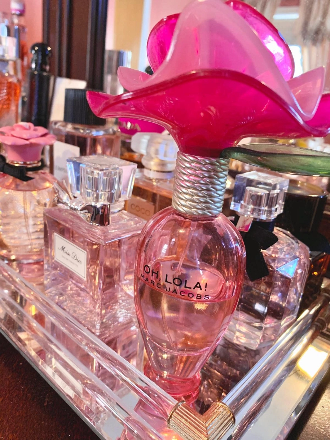 MARC JACOBS Oh, Lola!