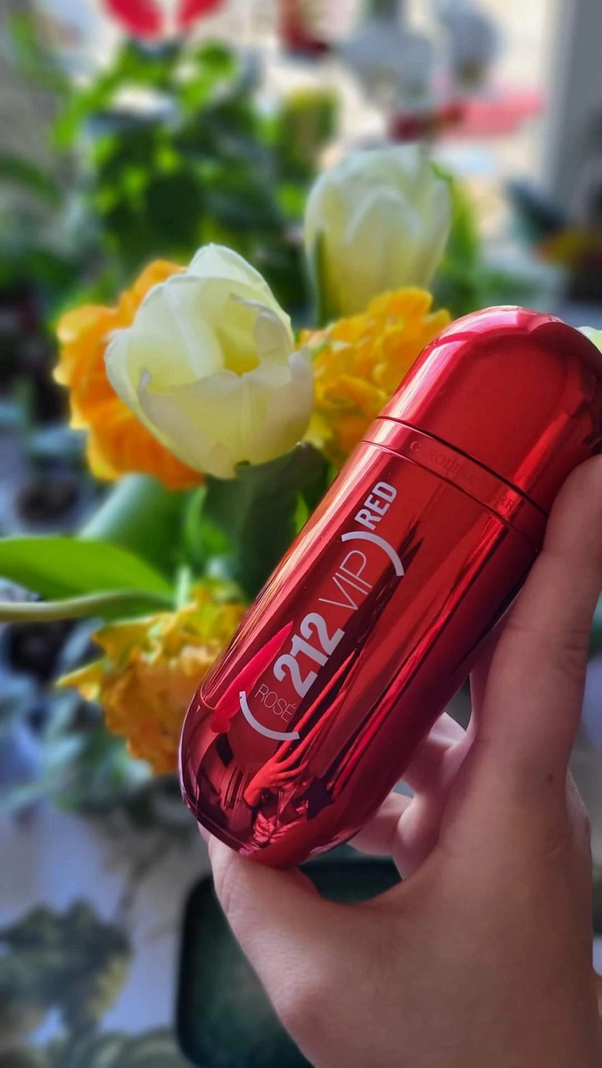 CAROLINA HERRERA 212 VIP Rose Red