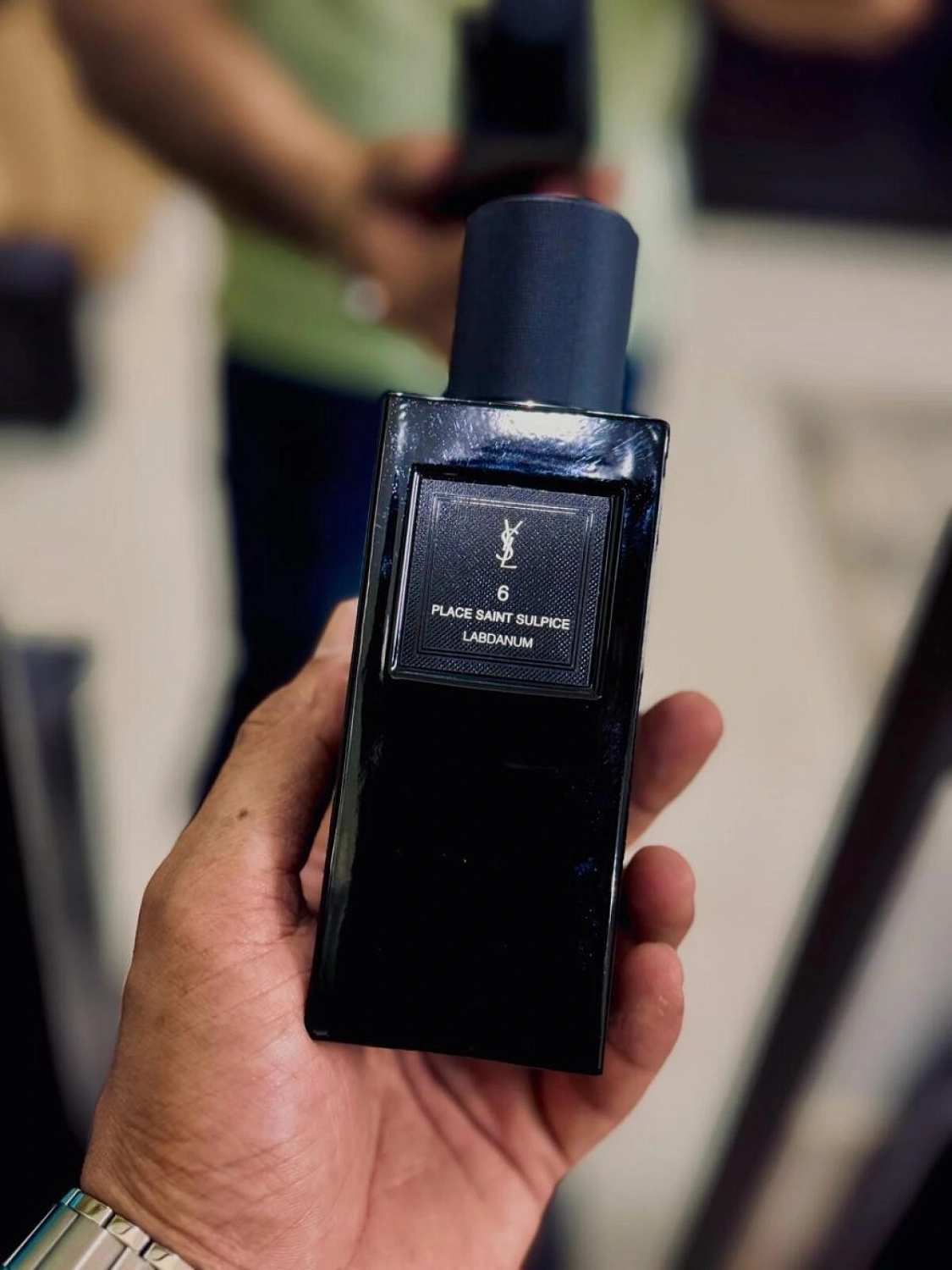 Yves Saint Laurent 6 place Saint Sulpice