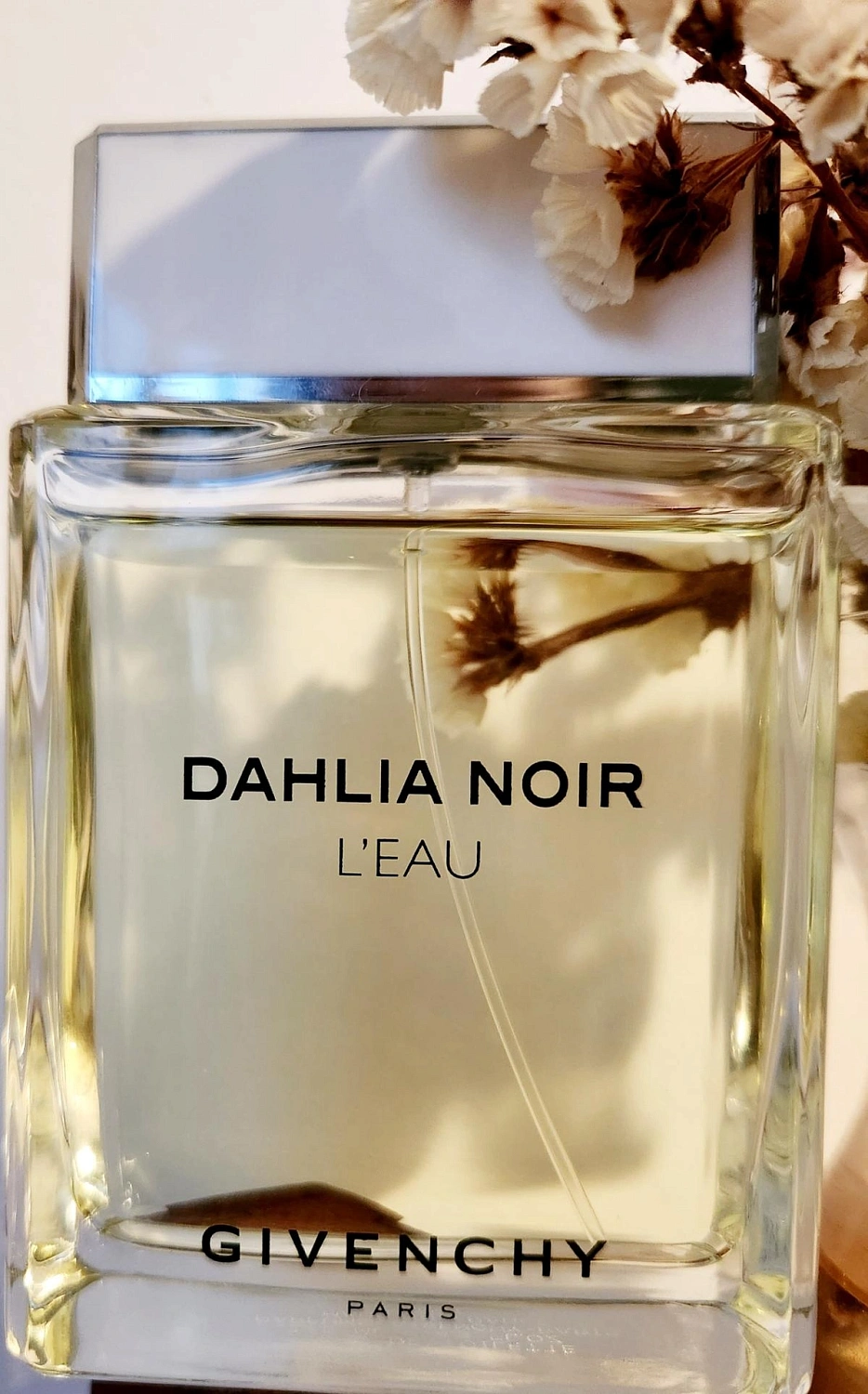 GIVENCHY Dahlia Noir L’Eau GIVENCHY Dahlia Noir L’Eau