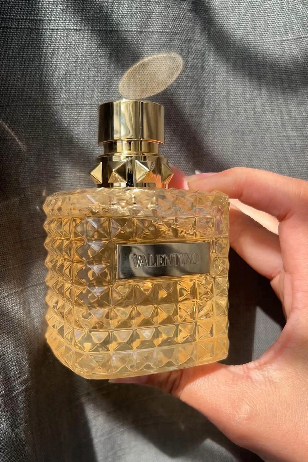 Valentino Born in Roma the Gold Donna Valentino Born in Roma the Gold Donna