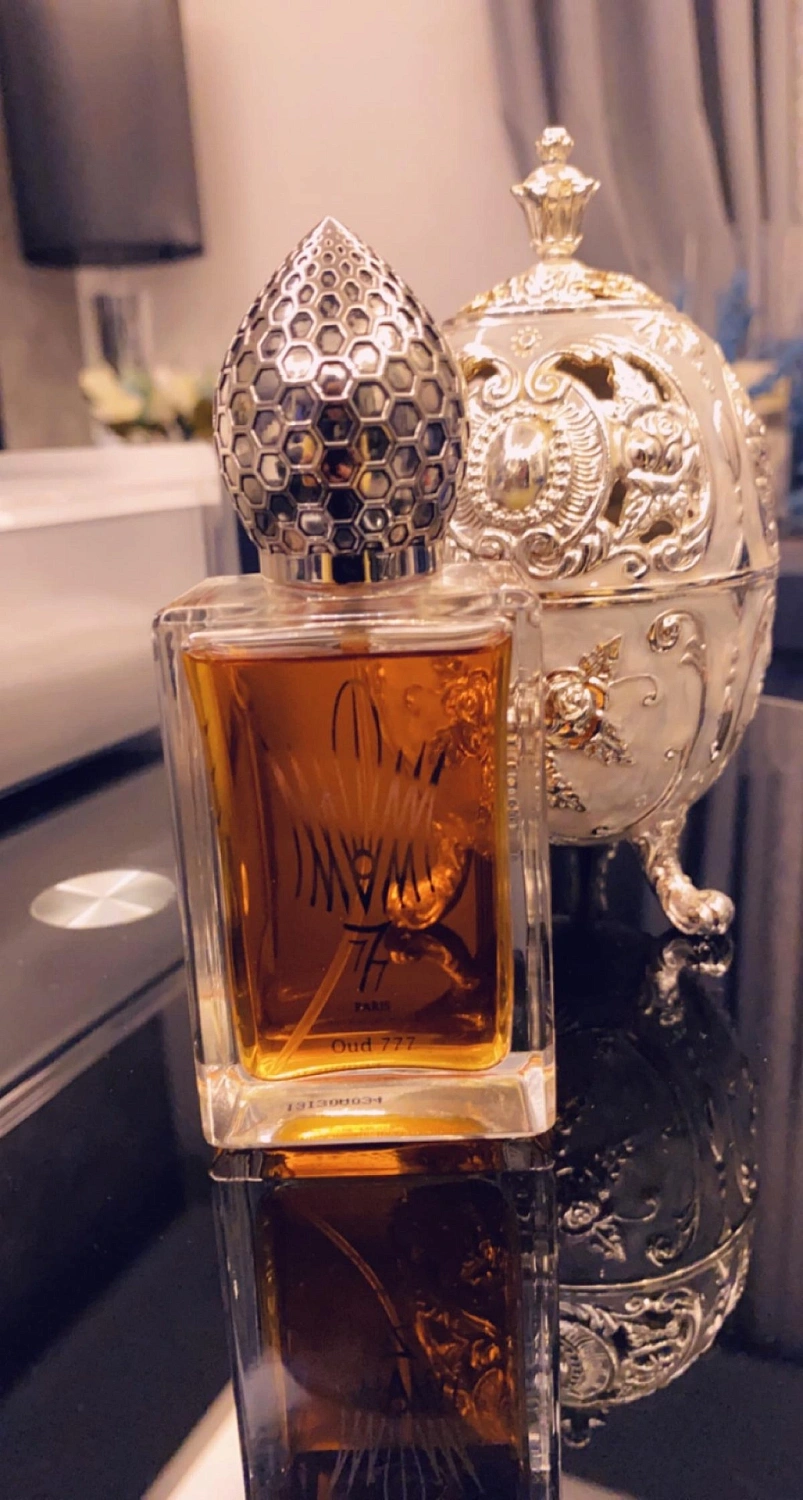 Stephane Humbert Lucas 777 Oud 777 Stephane Humbert Lucas 777 Oud 777