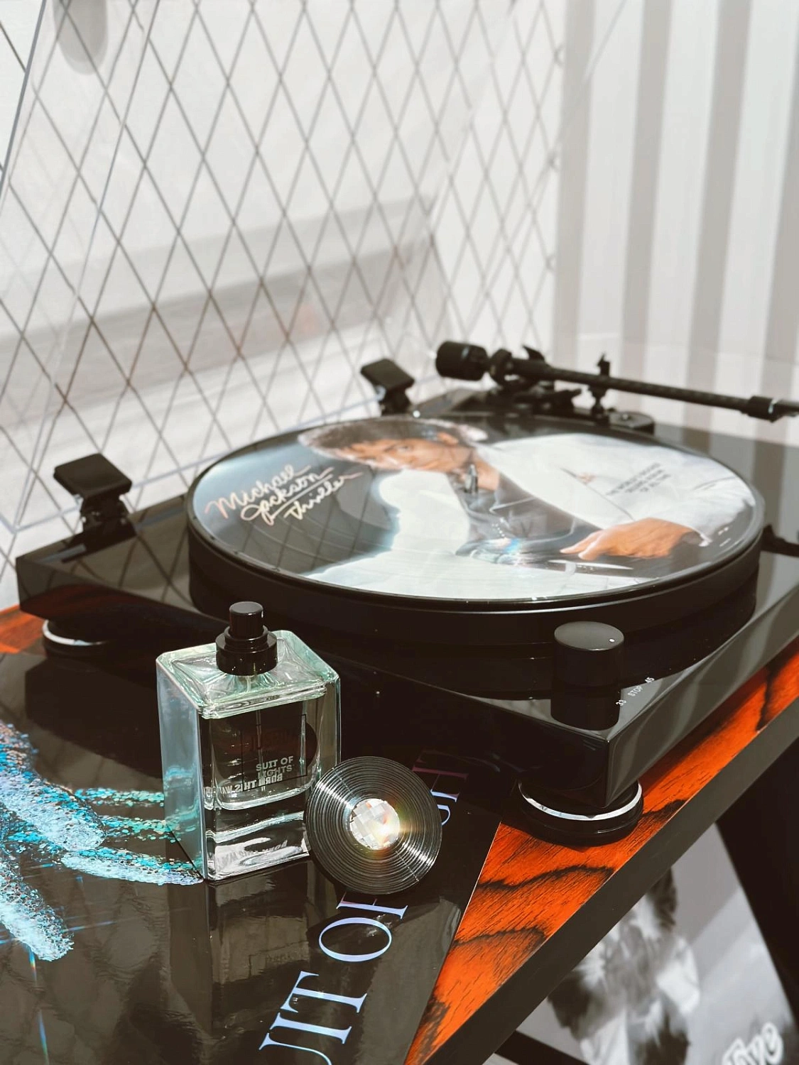 Jusbox Suit of Lights