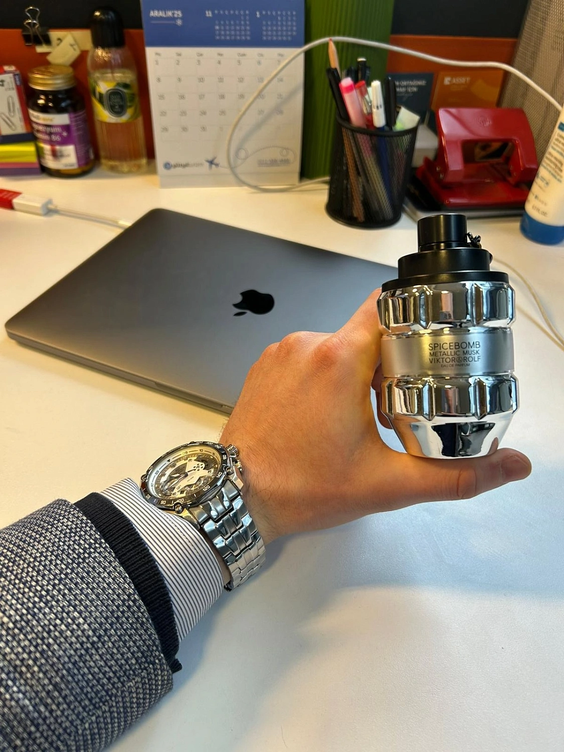 Viktor & Rolf Spicebomb Metallic Musk