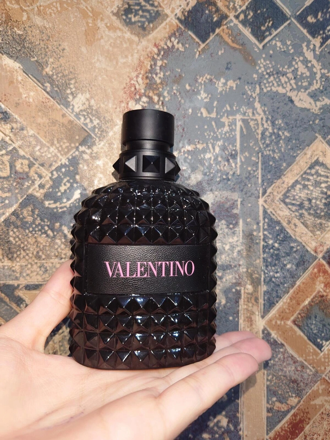 Valentino Uomo Born in Roma