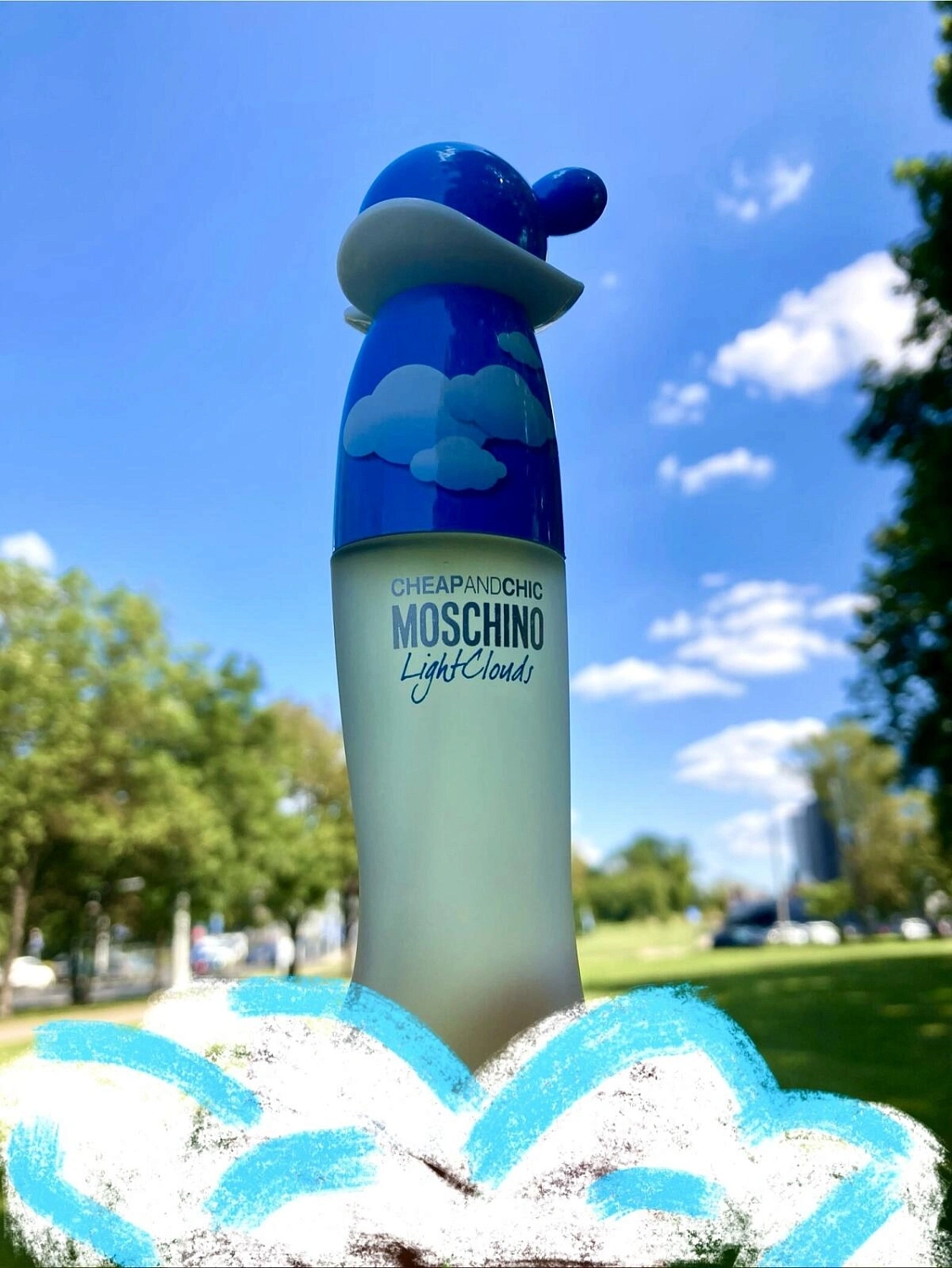MOSCHINO Light Clouds