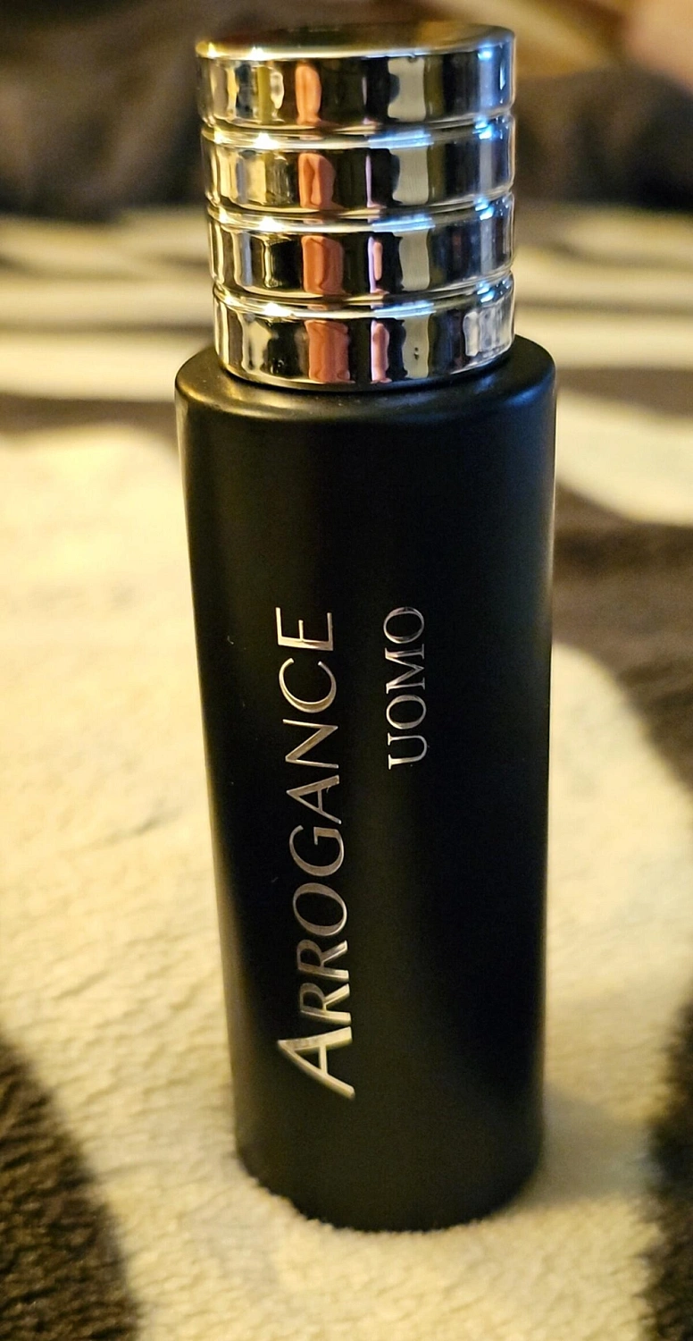Arrogance Uomo