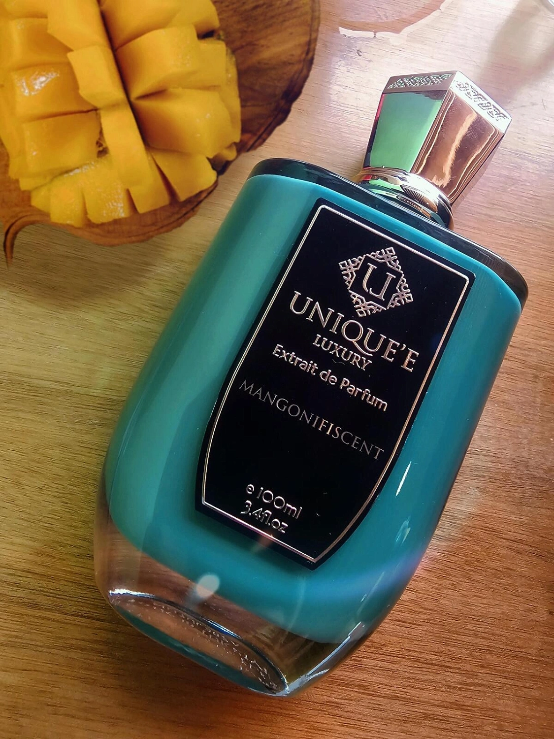 Unique'e Luxury Mangonifiscent