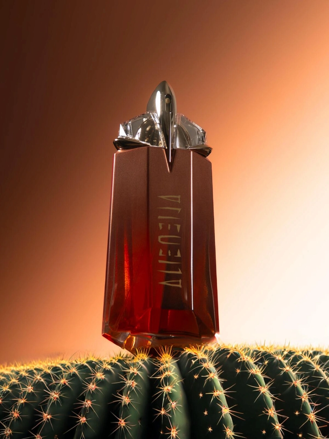 MUGLER Alien Goddess Supra Florale