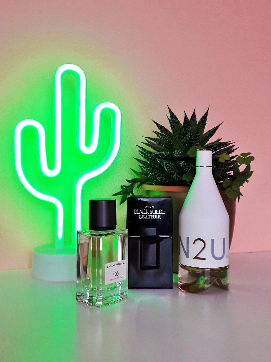 Banana Republic 06 Black Platinum