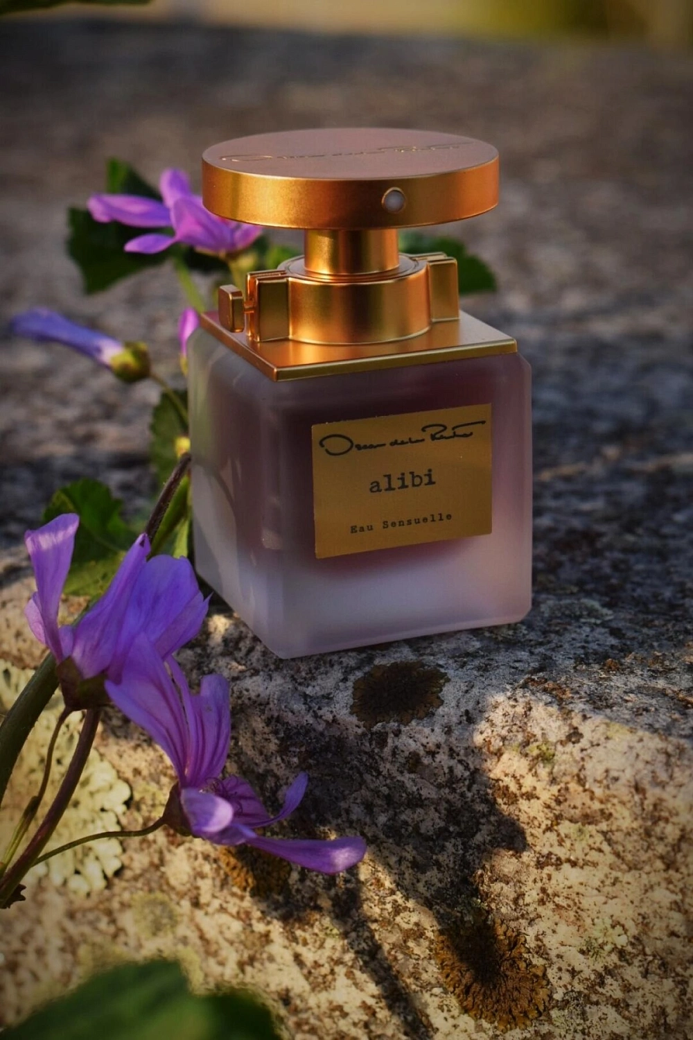 Oscar de la Renta Alibi Eau Sensuelle