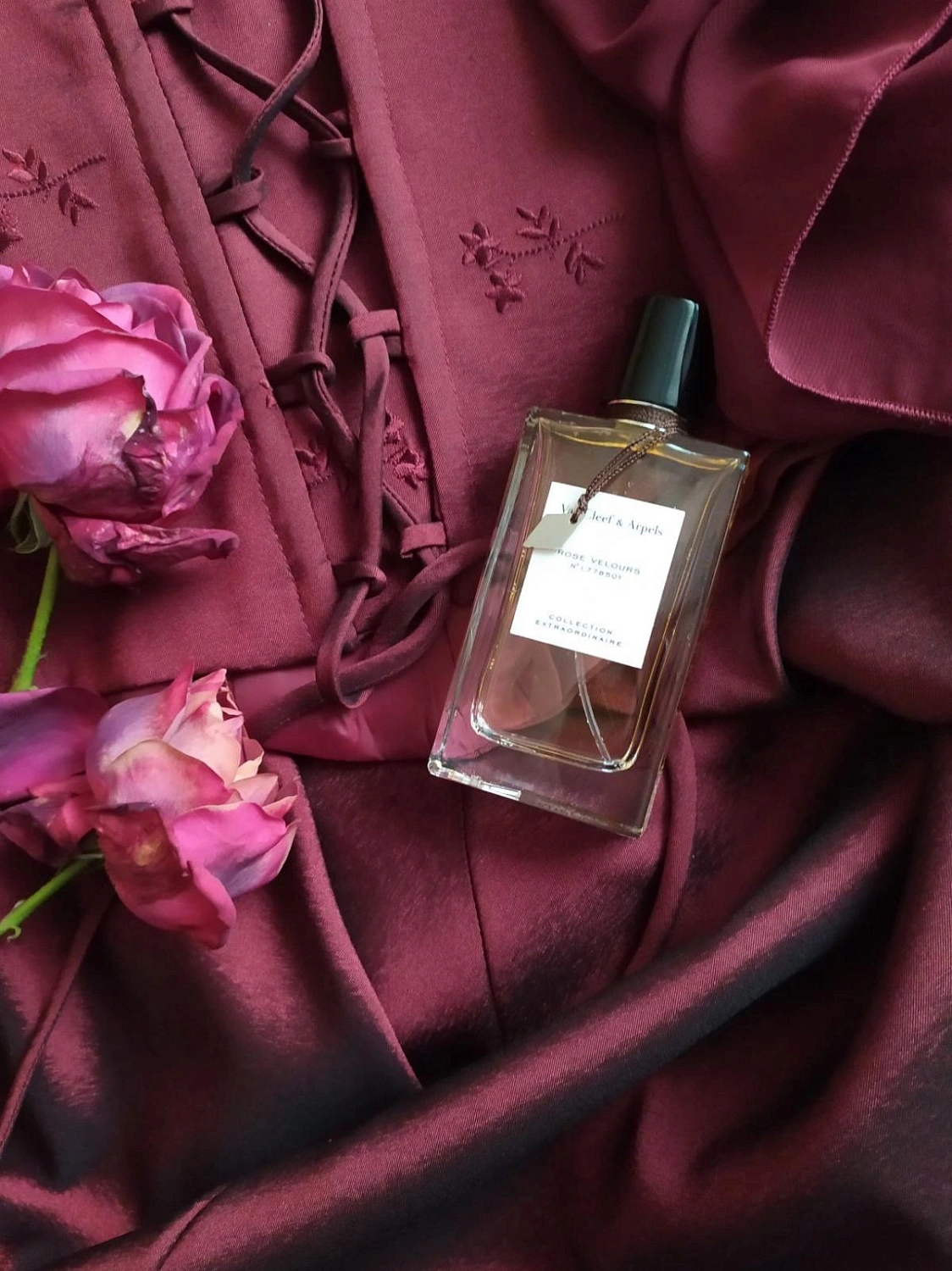 Van Cleef & Arpels Collection Extraordinaire Rose Velours