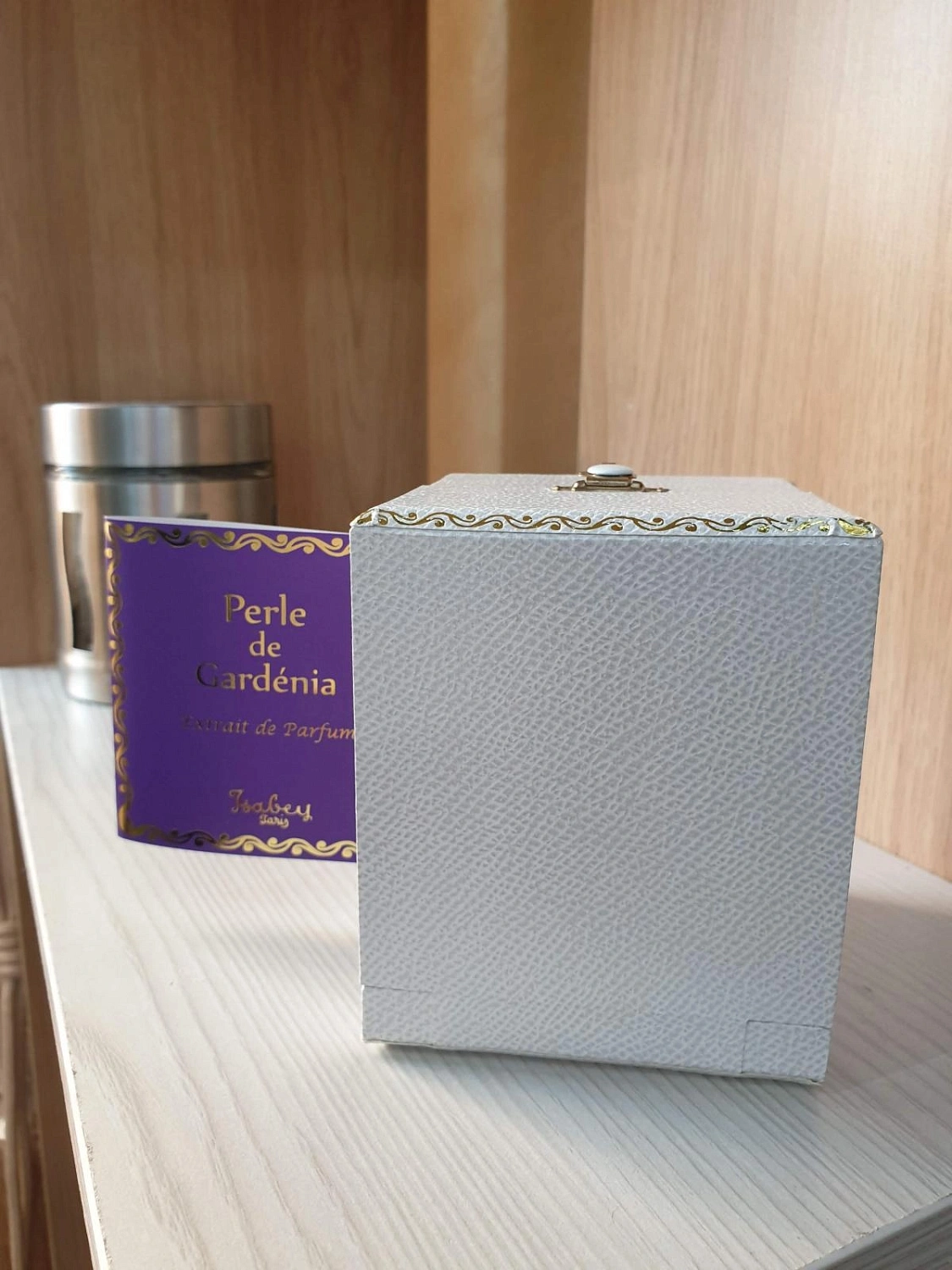 Panouge Isabey Perle de Gardenia