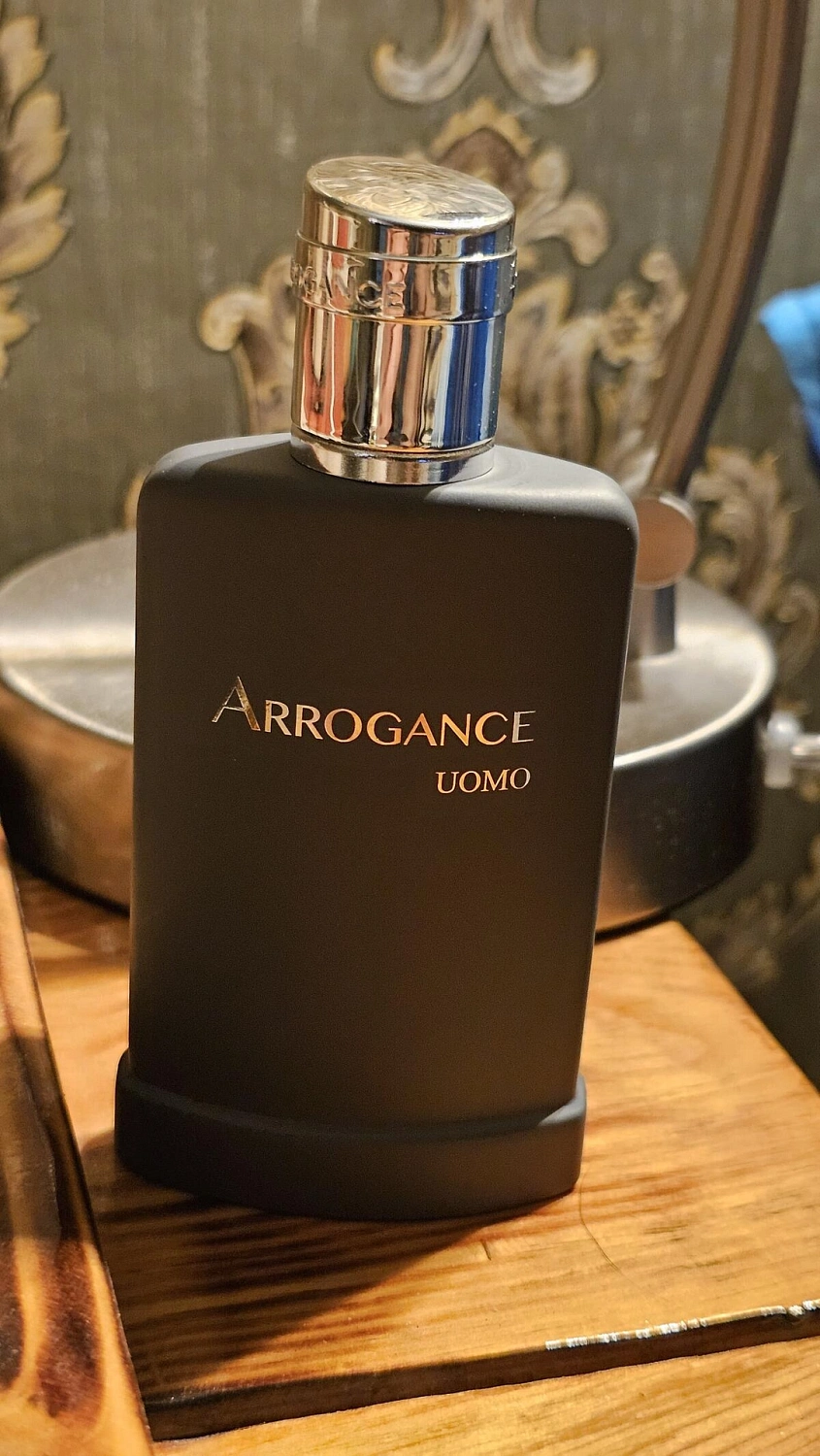 Arrogance Uomo Arrogance Uomo