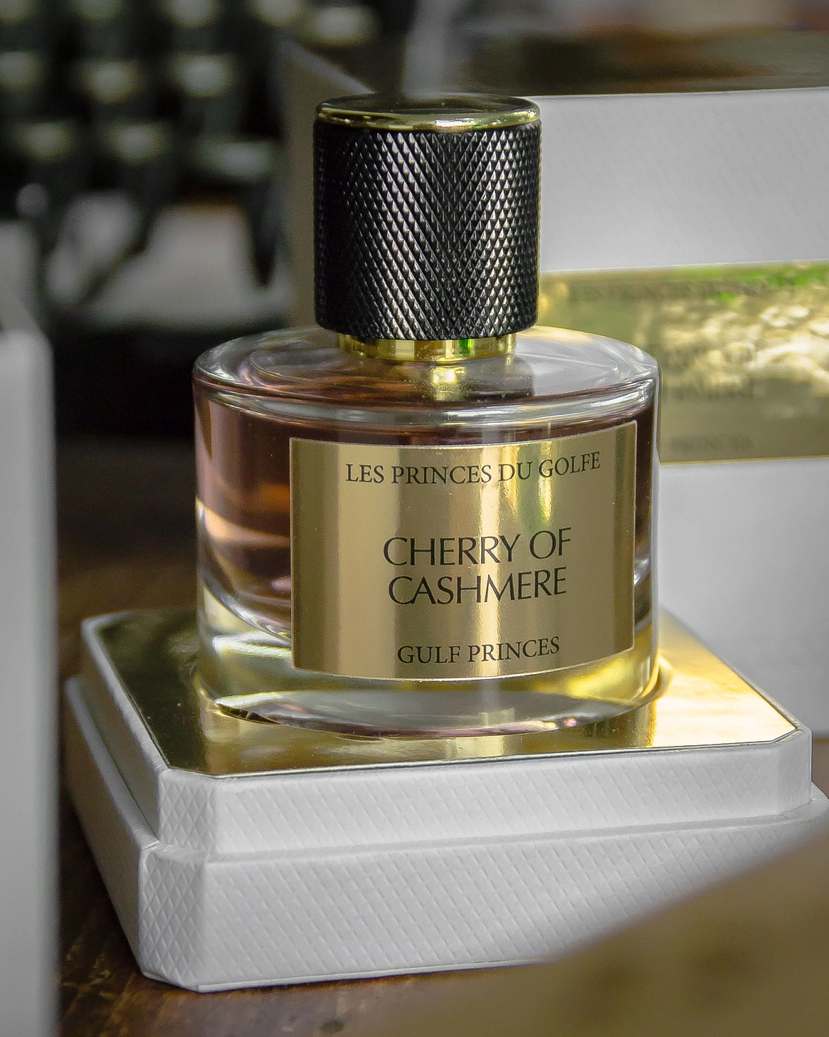 Les Fleurs du Golfe Cherry of Cashmere Les Fleurs du Golfe Cherry of Cashmere