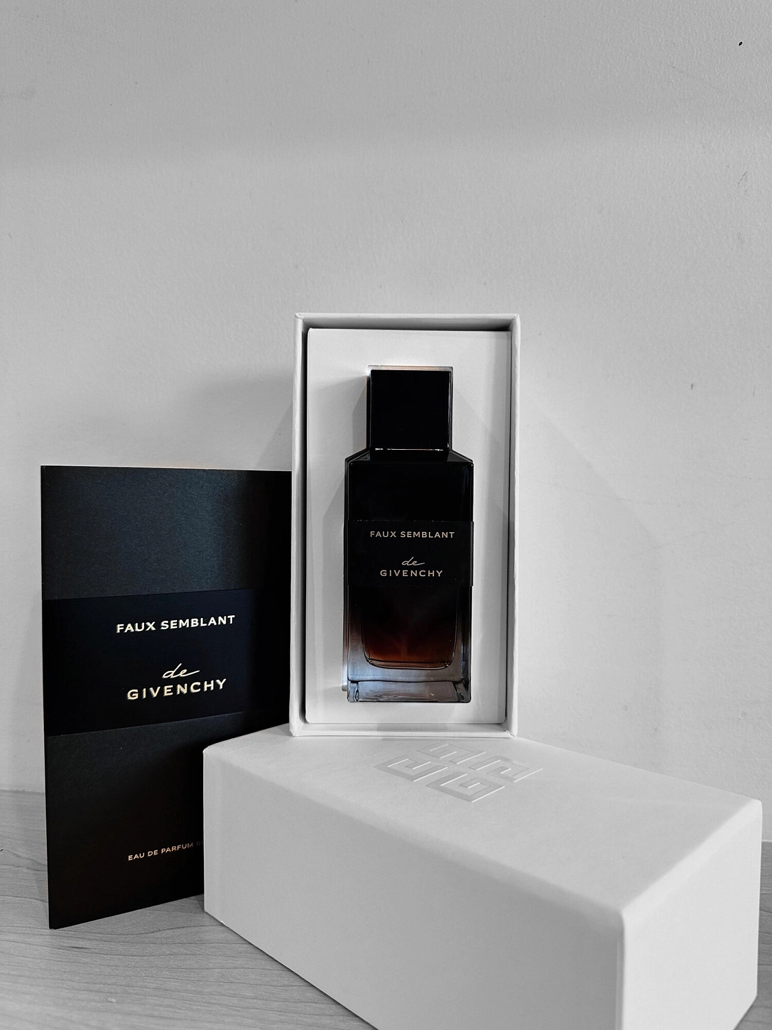 Givenchy Faux Semblant