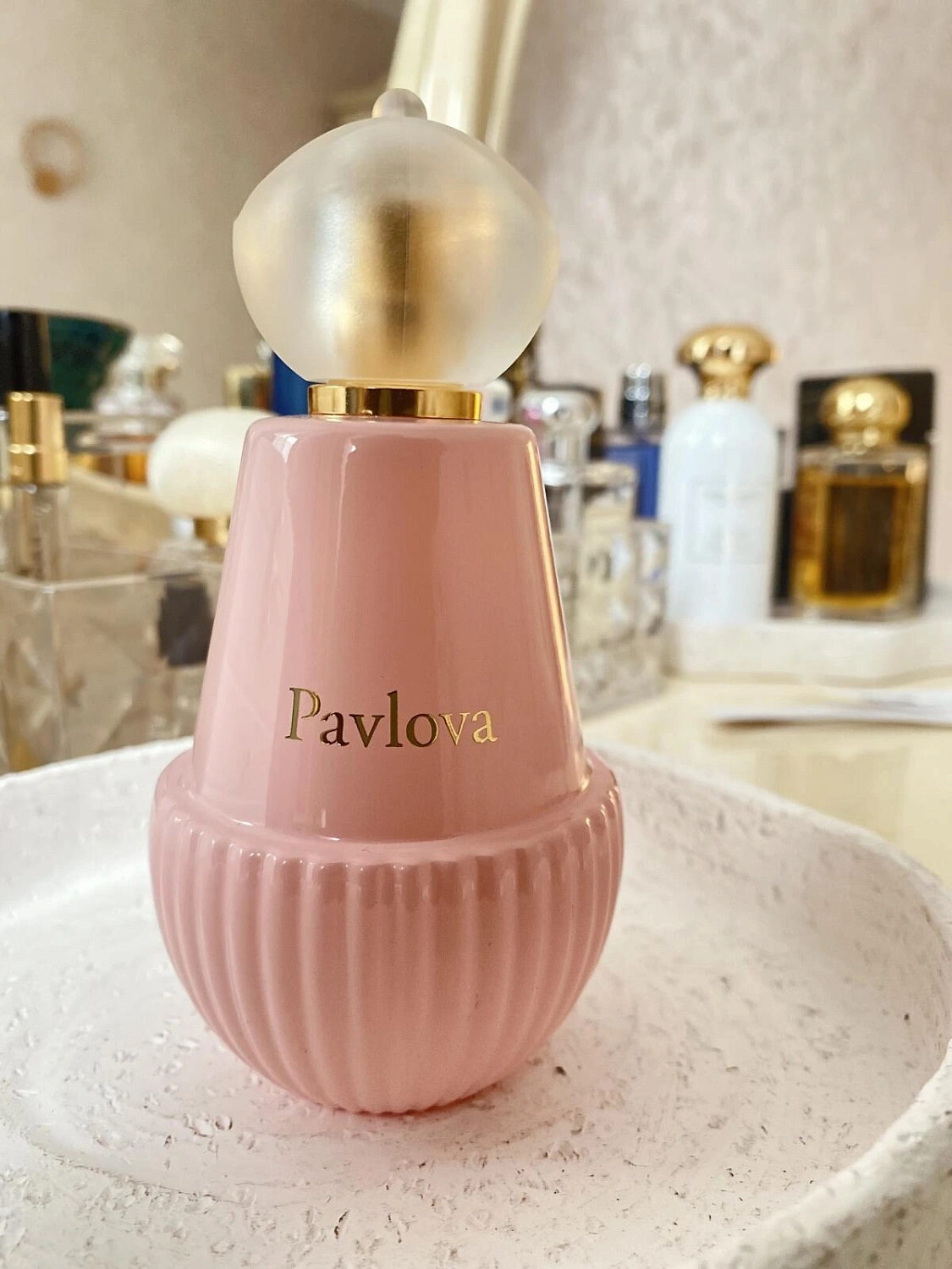 Jeanne Arthes Tea Time à Paris Pavlova