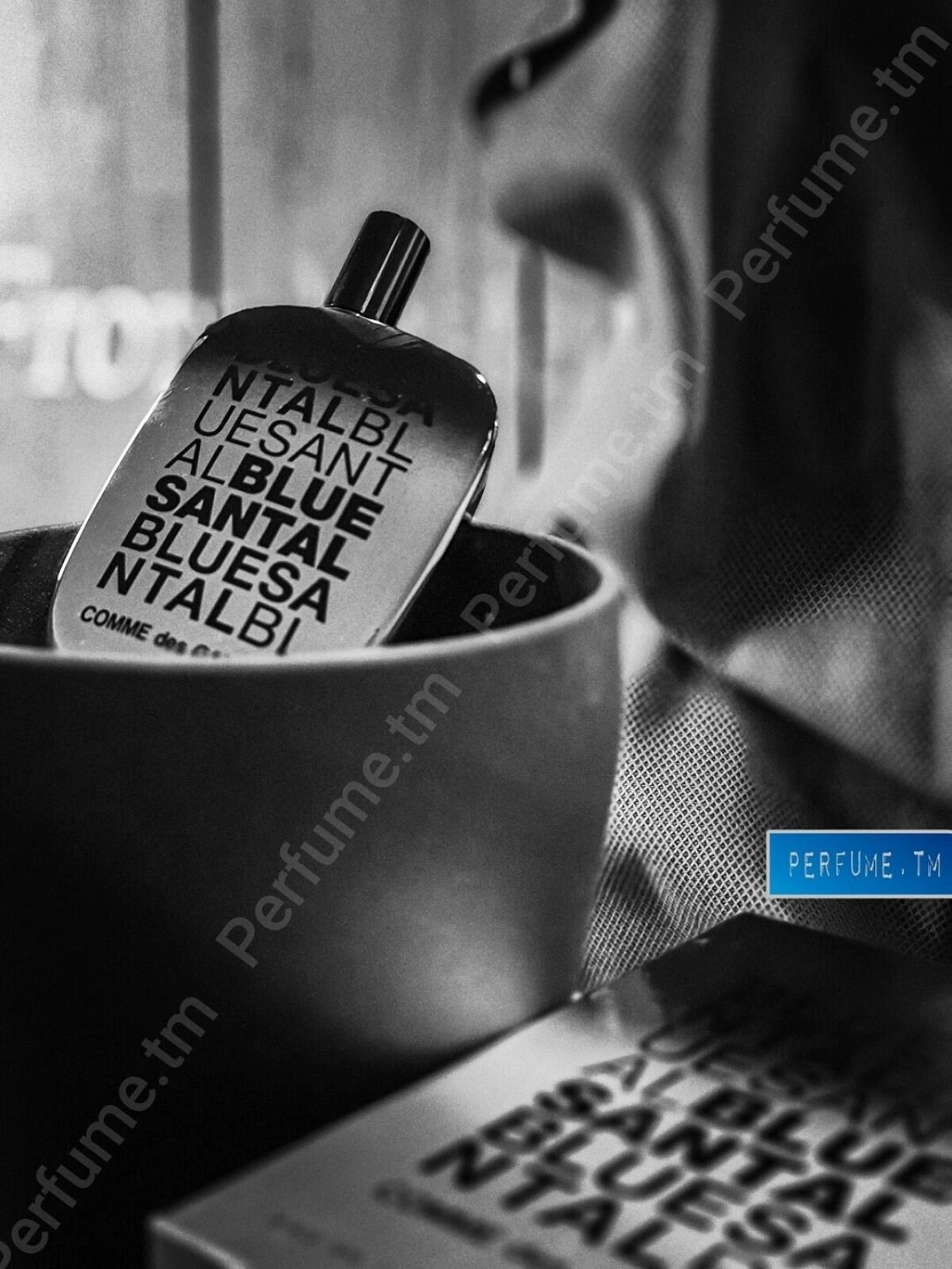 Comme des Garcons Blue Santal