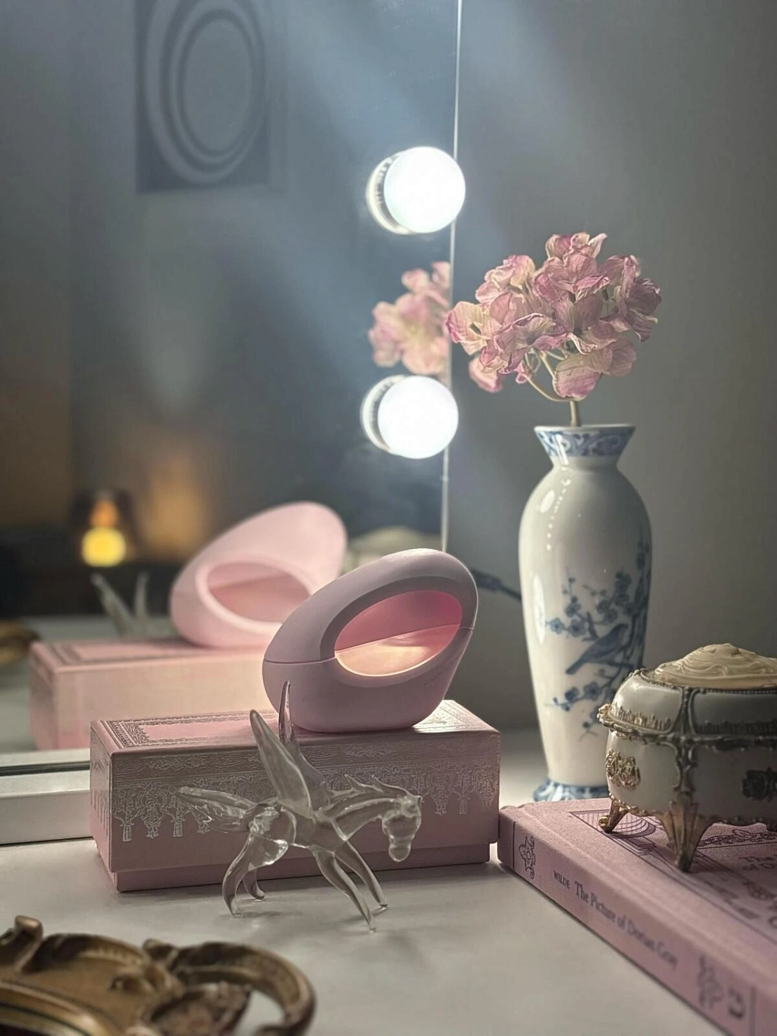 Ariana Grande Mod Blush