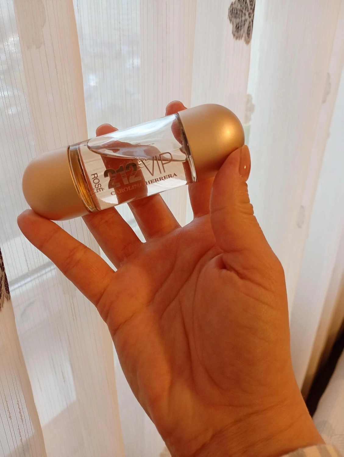 CAROLINA HERRERA 212 VIP Rose