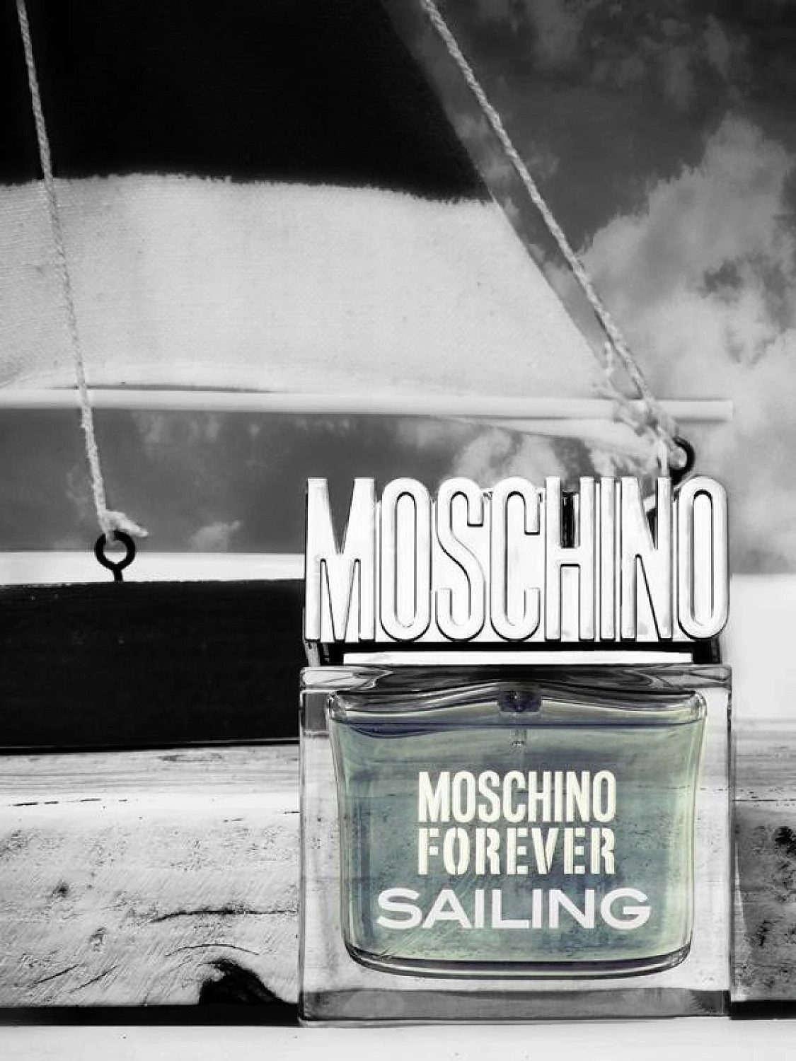 Moschino Forever Sailing