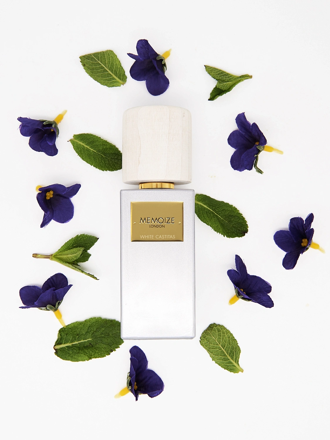 Memoize London White Castitas