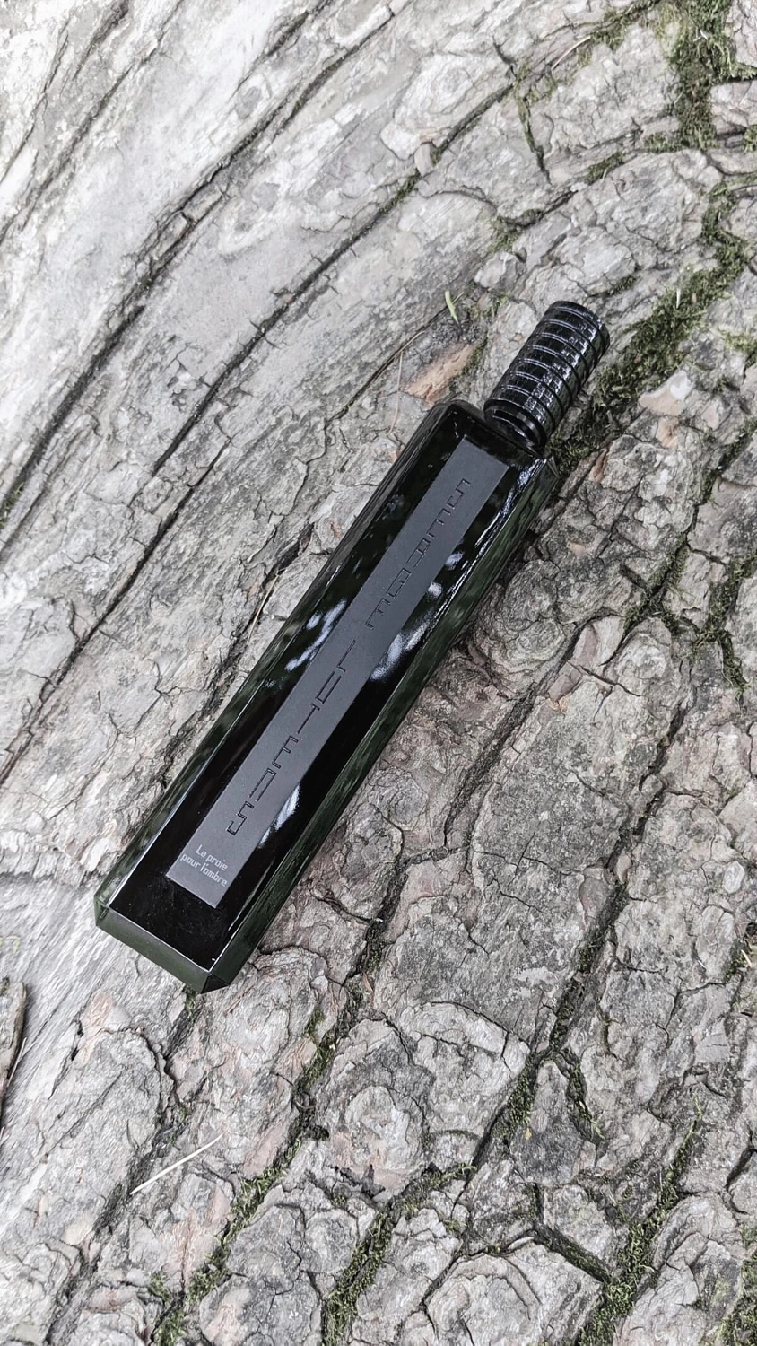 Serge Lutens La Proie Pour L'Ombre