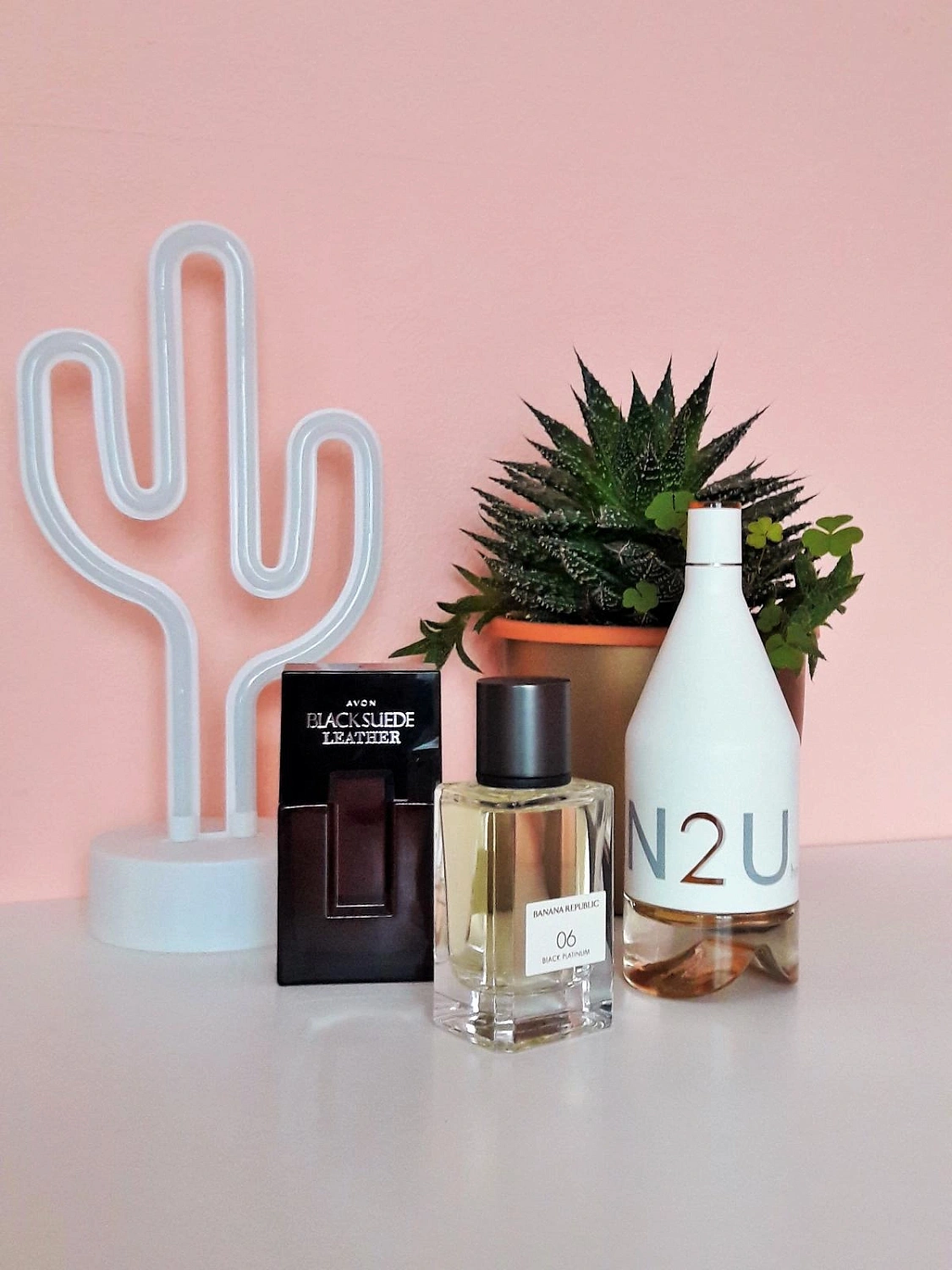 Banana Republic 06 Black Platinum