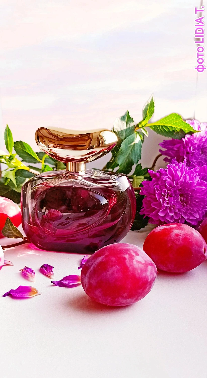 Vince Camuto Illuminare Intensa