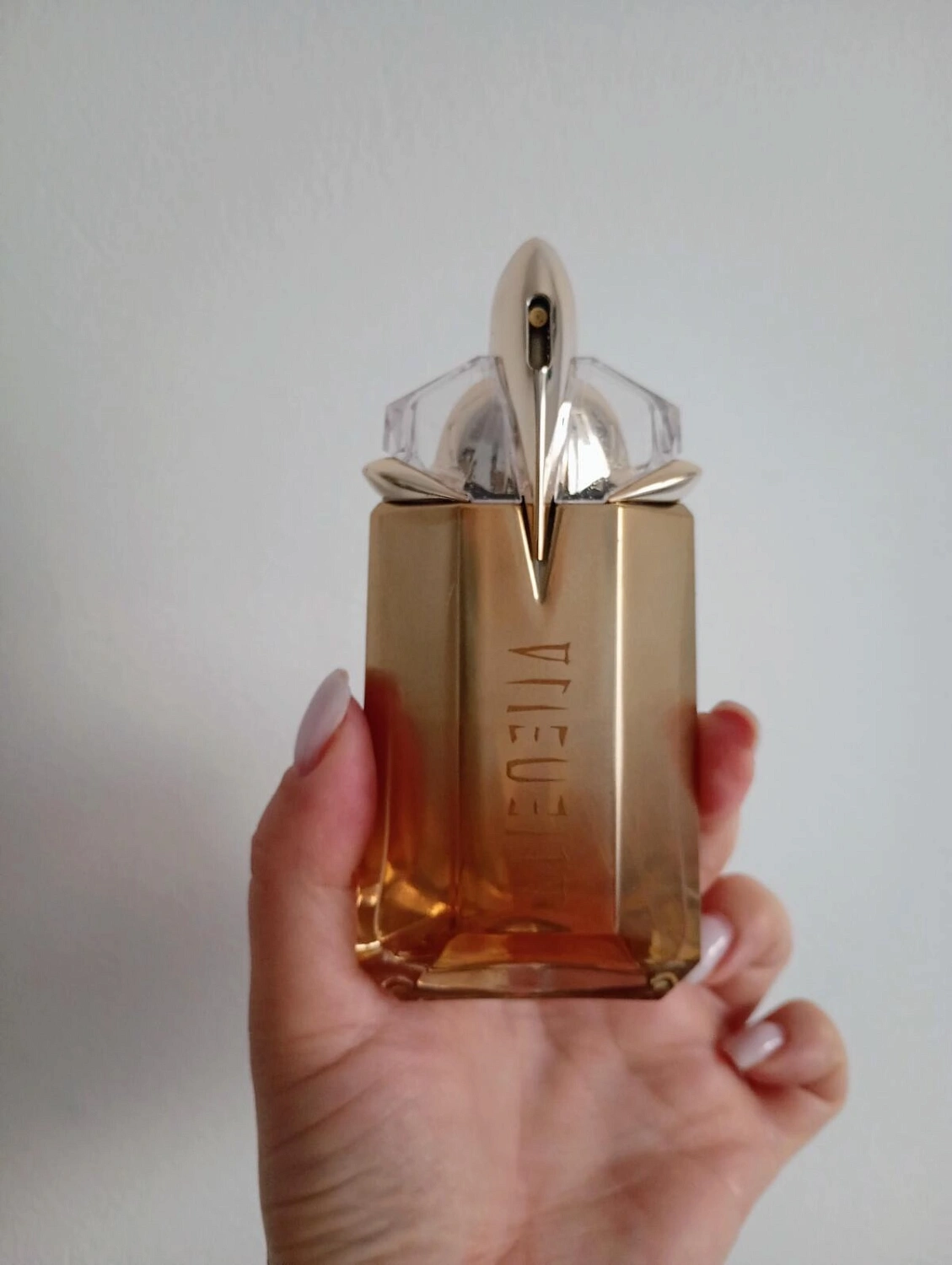 MUGLER Alien Goddess