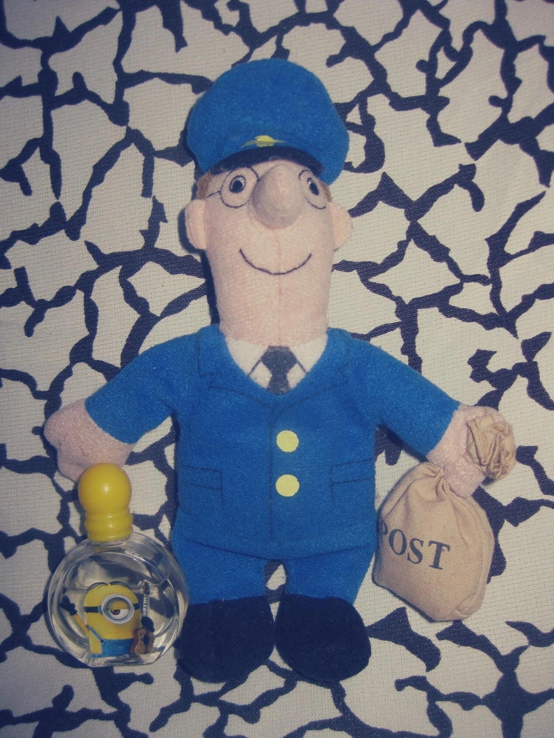 Air Val International Minions