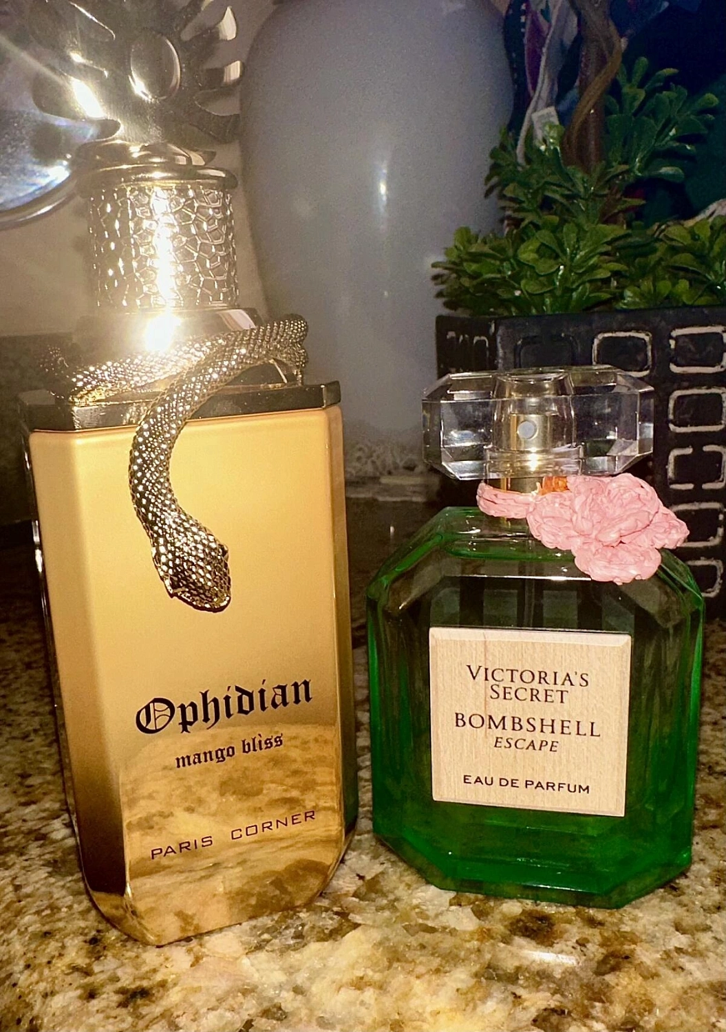 Victoria`s Secret Bombshell Escape