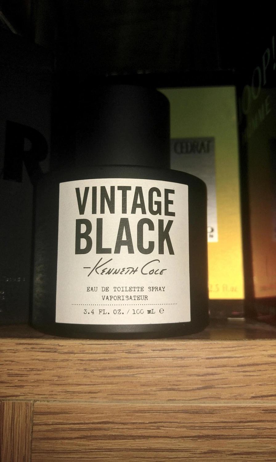 KENNETH COLE Vintage Black KENNETH COLE Vintage Black