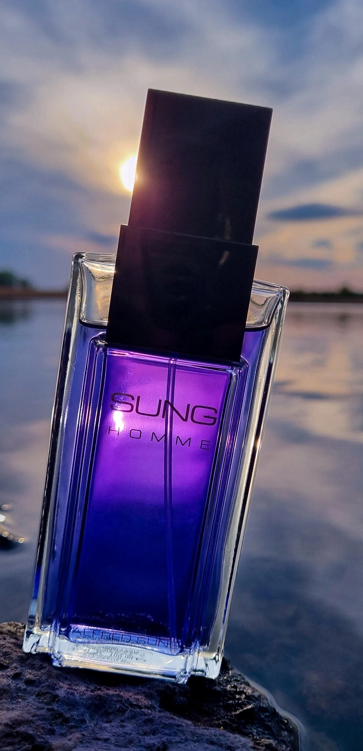 Alfred Sung Sung Homme