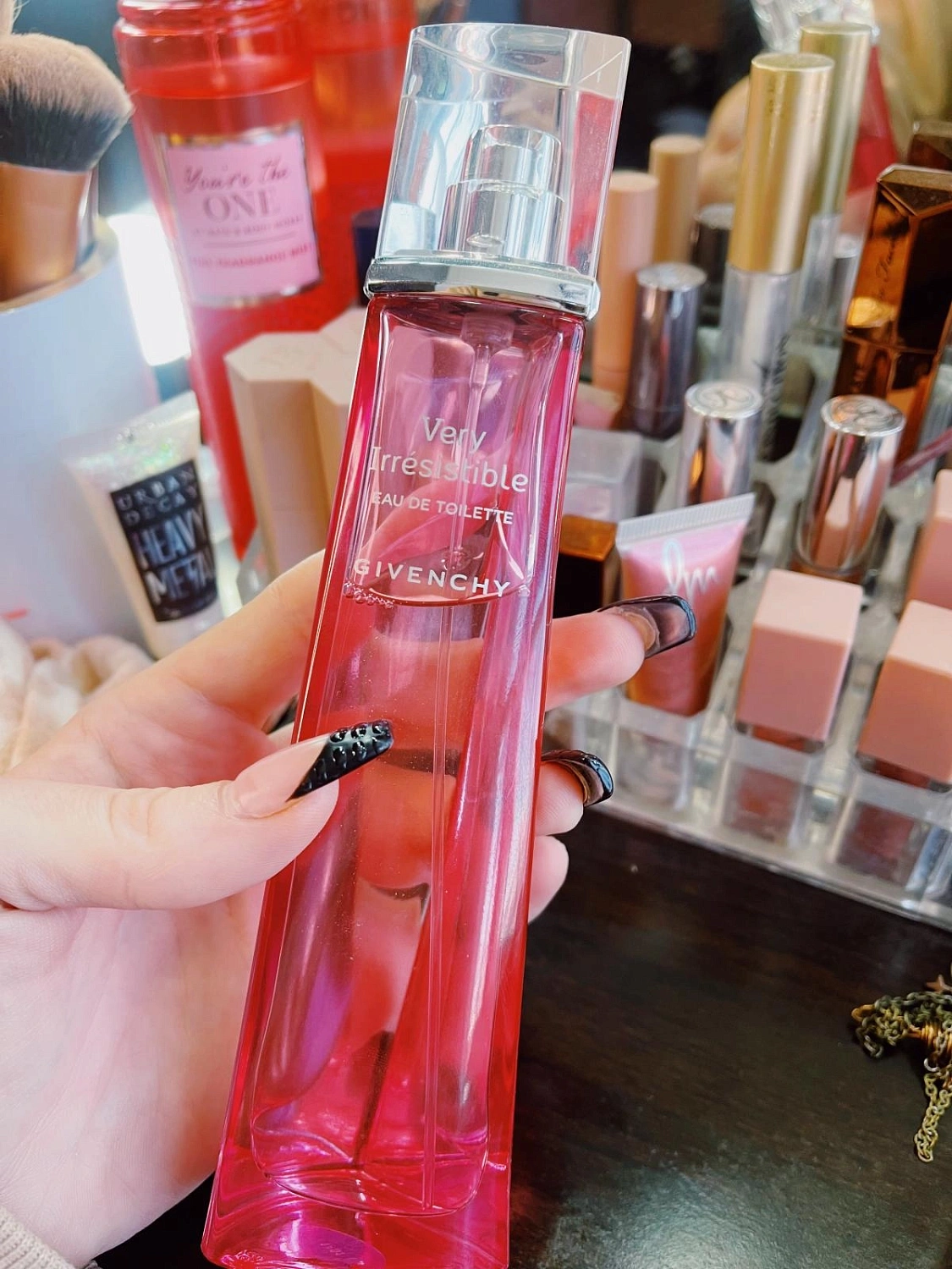 GIVENCHY Very Irresistible Eau de Toilette GIVENCHY Very Irresistible Eau de Toilette