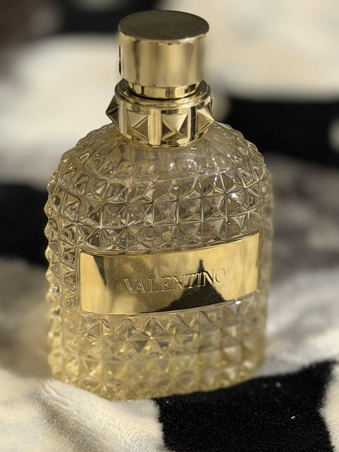 Valentino Born in Roma The Gold Uomo