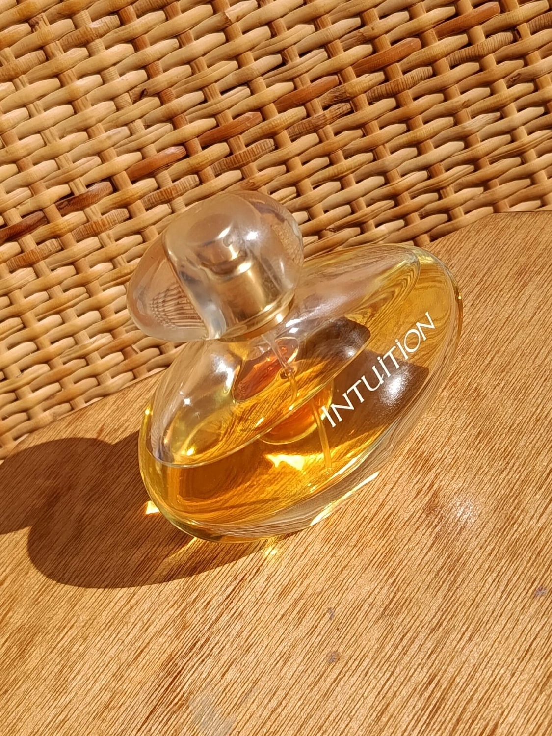 Estée Lauder Intuition