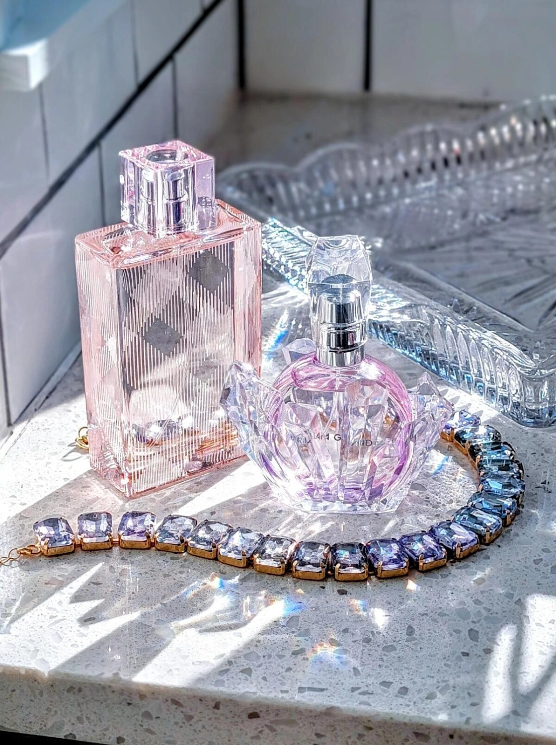 Ariana Grande R.E.M.