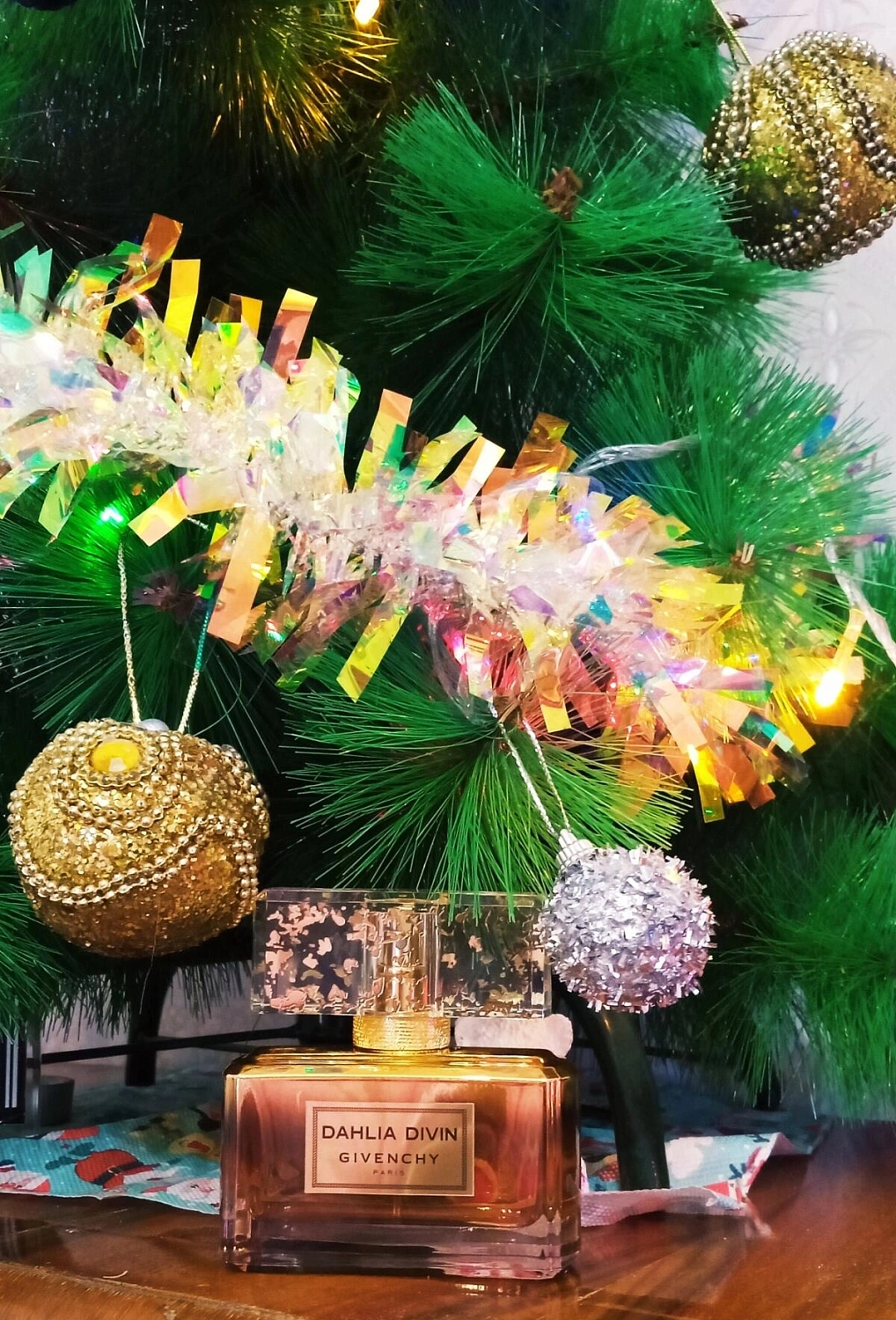 GIVENCHY Dahlia Divin Le Nectar de Parfum