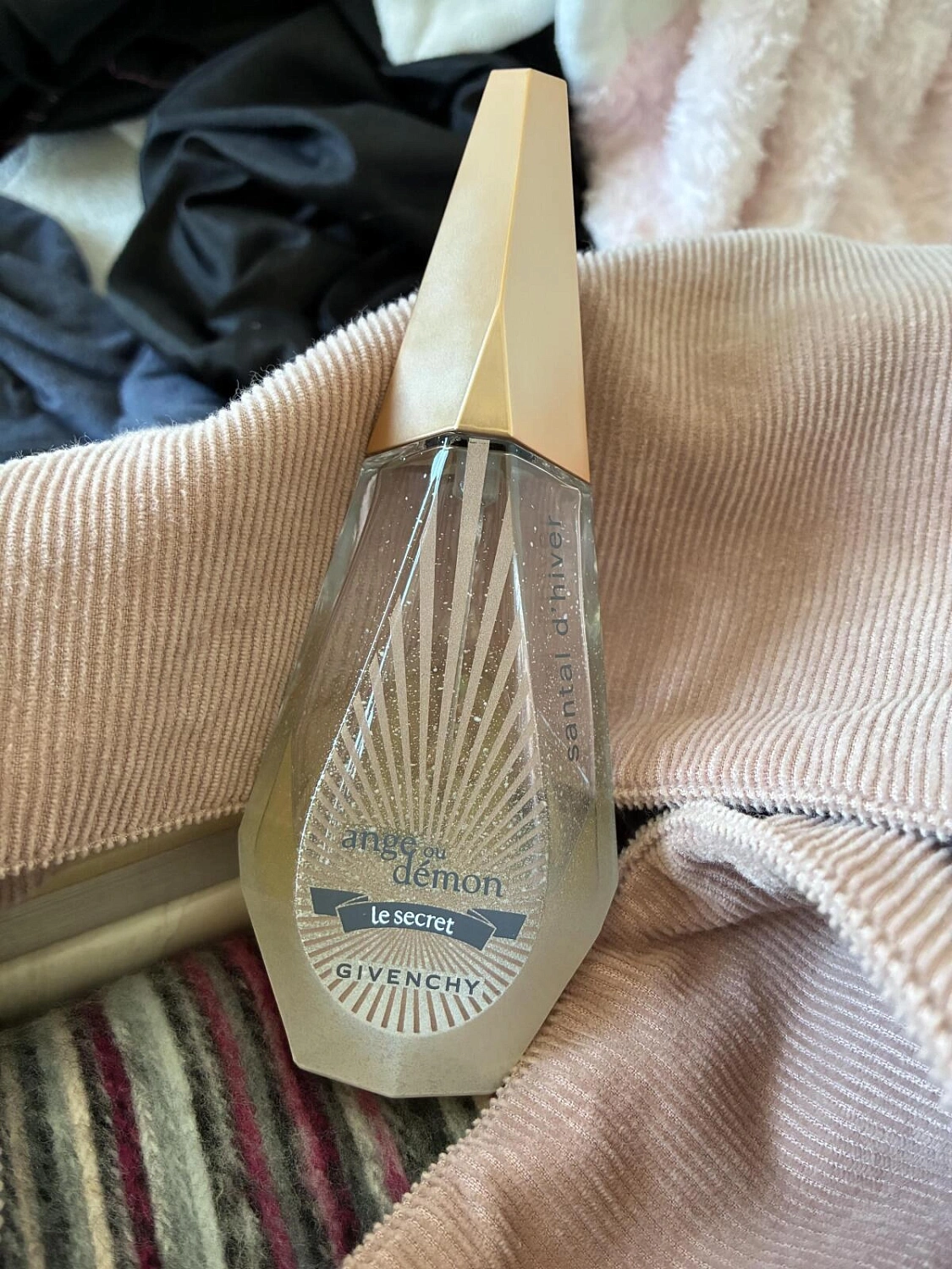 GIVENCHY Ange ou Demon Poesie d’un Parfum d’Hiver Santal d’Hiver