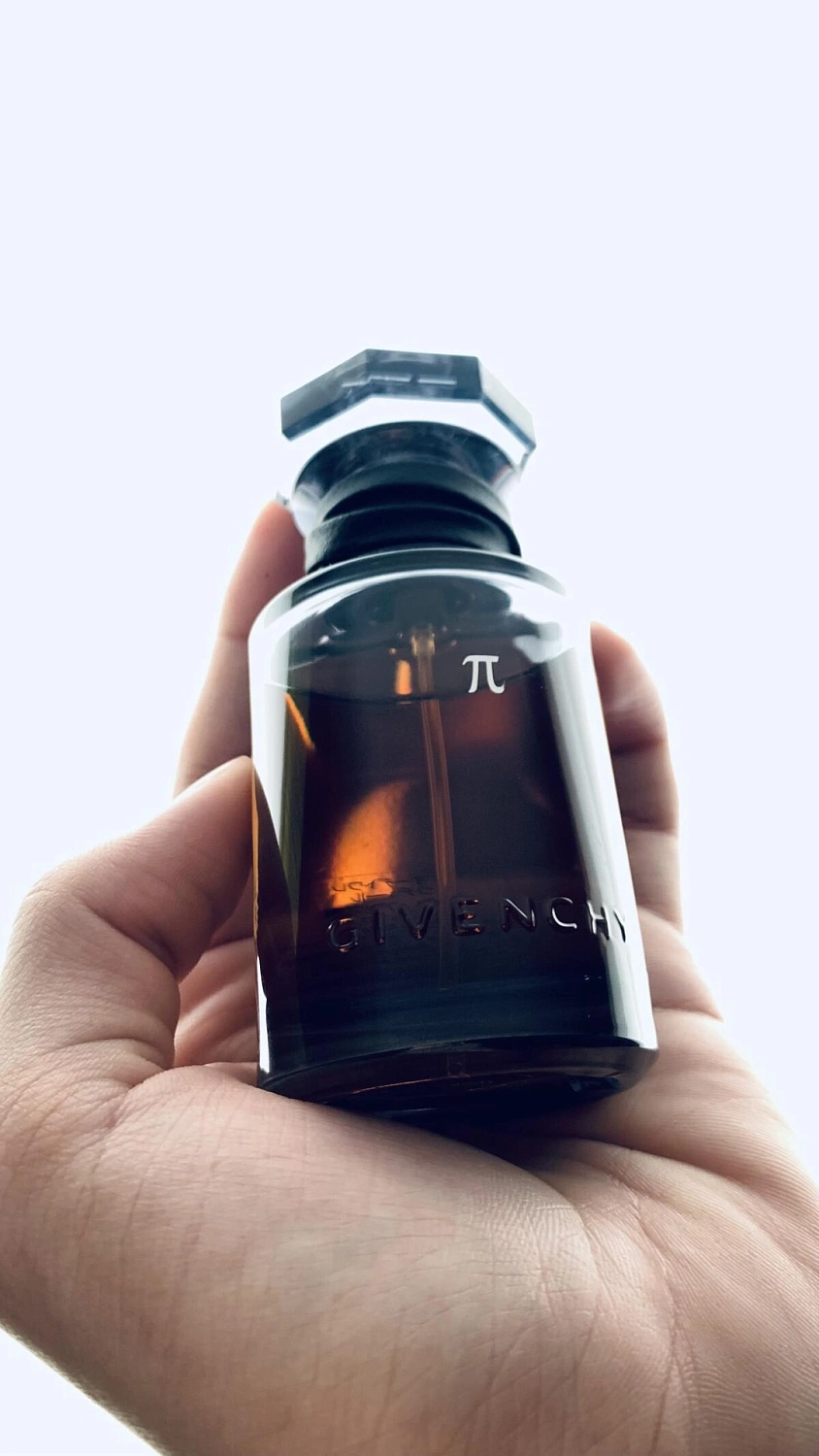 GIVENCHY Pi Leather Edition